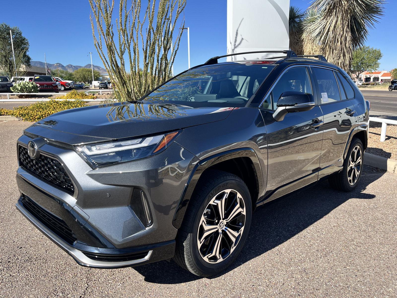 2025 Toyota RAV4 XSE's photo