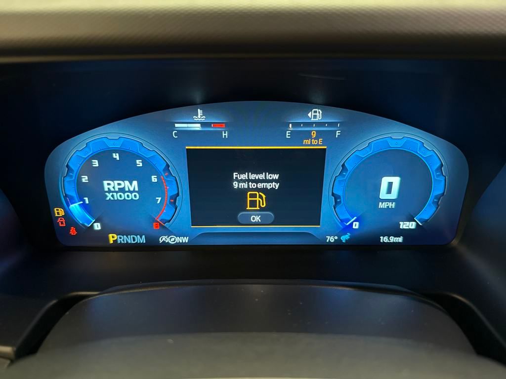 2025 Ford Bronco Base photo 18