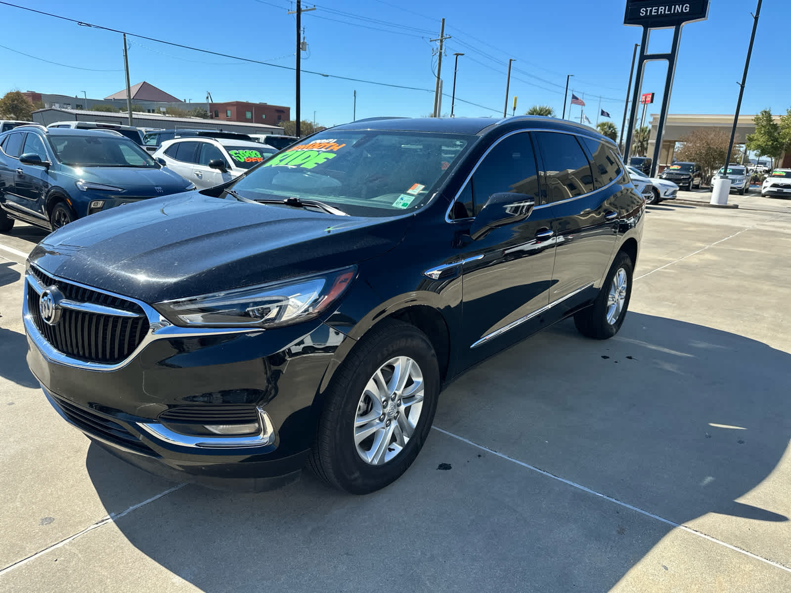 2021 Buick Enclave Essence photo 3