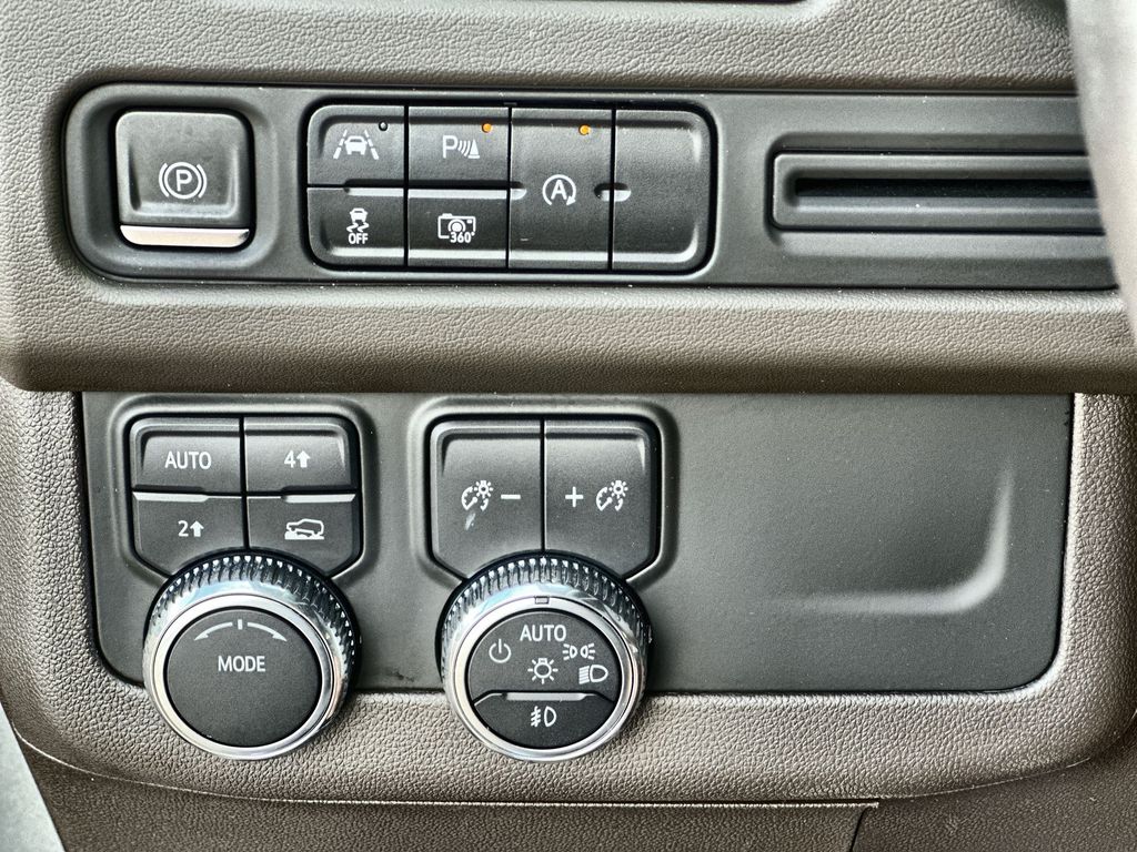 2023 Gmc Yukon SLT photo 18