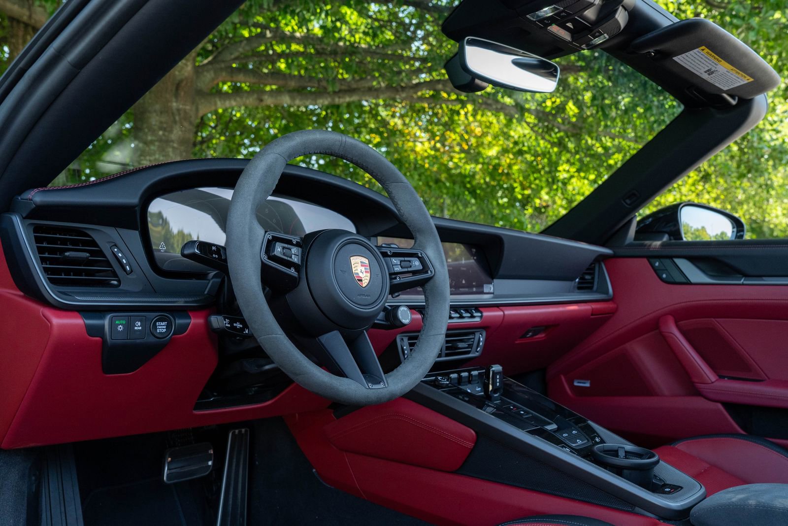 2025 Porsche 911 photo 4