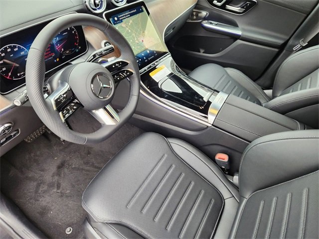 2025 Mercedes Benz GLC 300 4MATIC photo 4