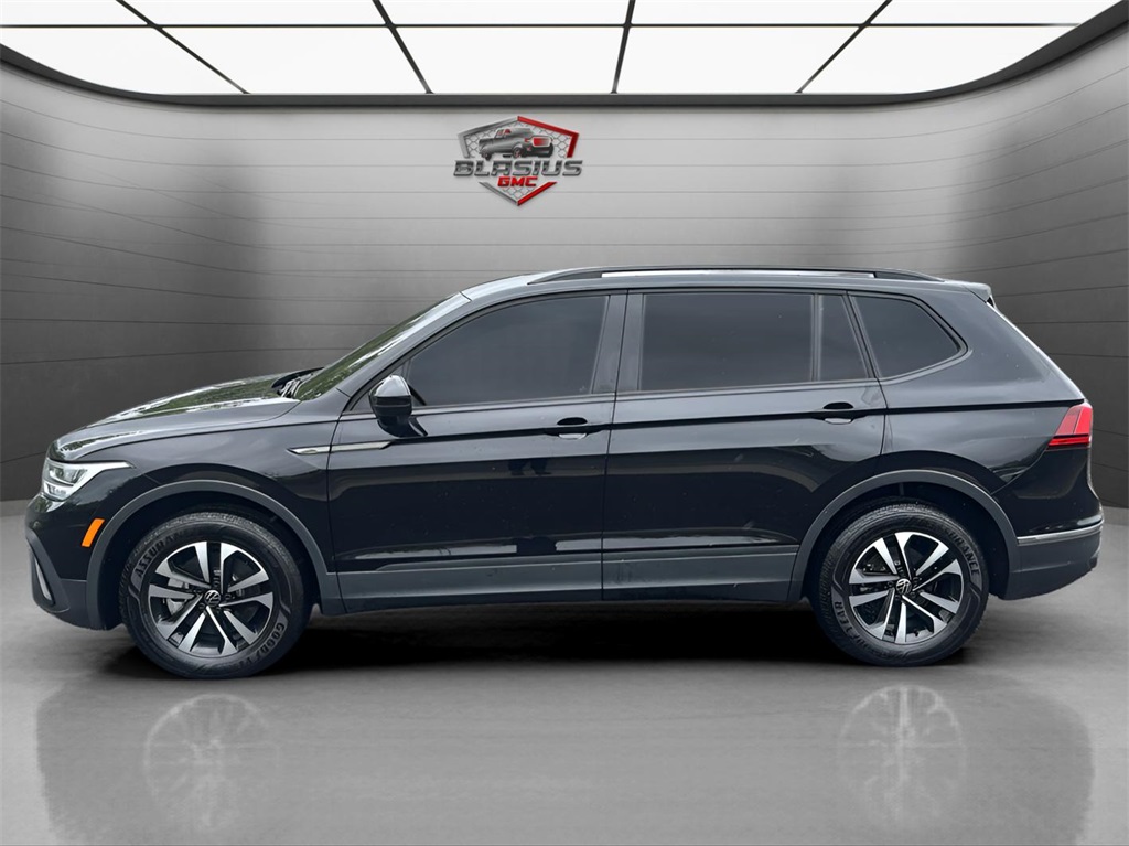 2024 Volkswagen Tiguan S photo 2