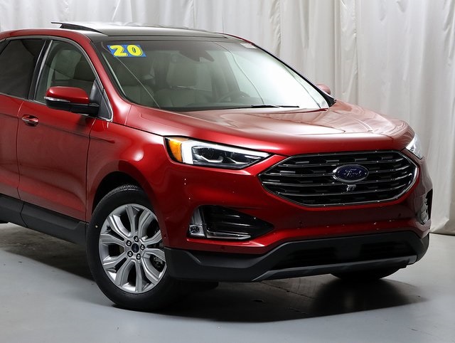 2020 Ford Edge Titanium photo 4