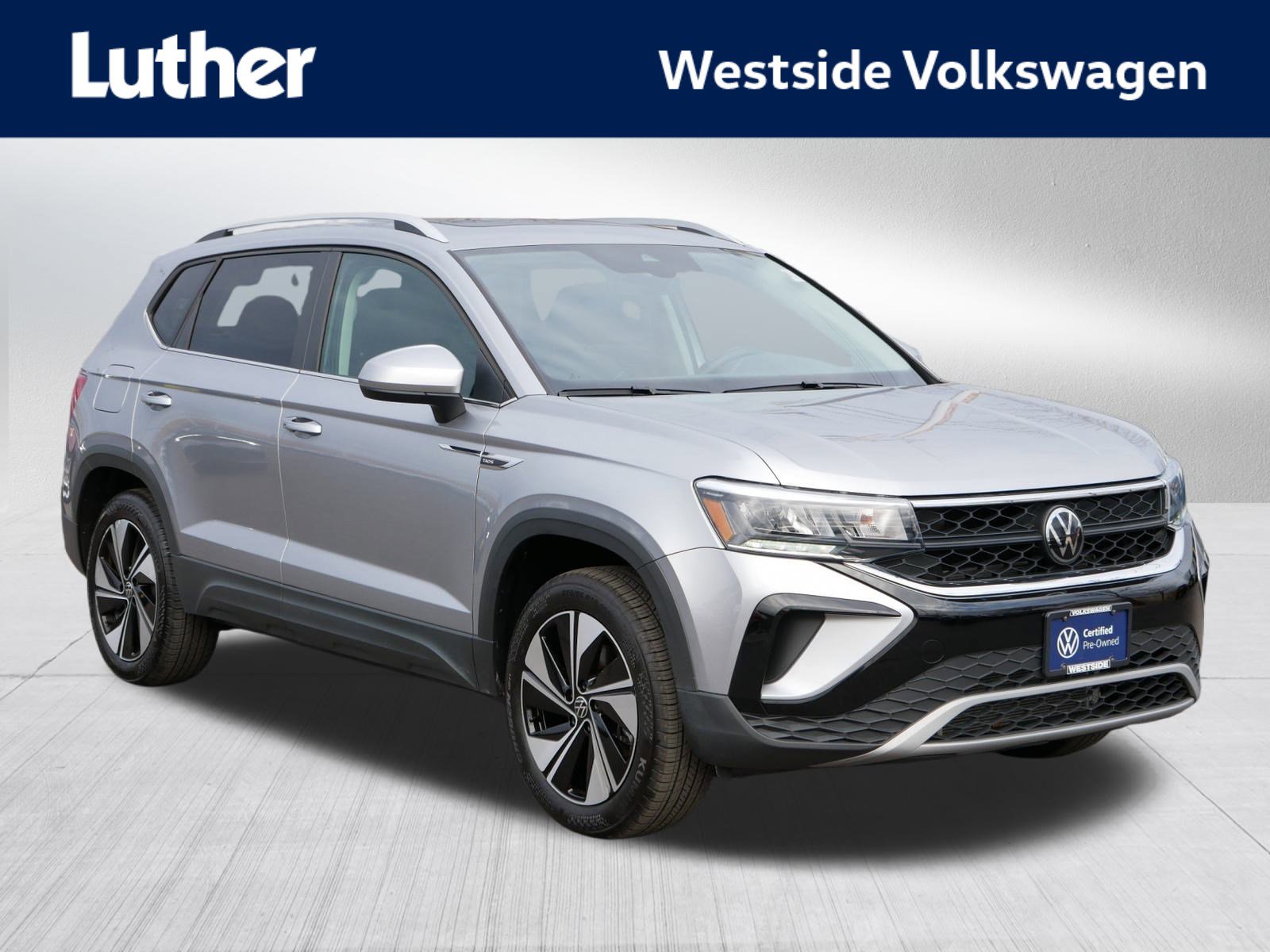 2024 Volkswagen Taos SE's photo