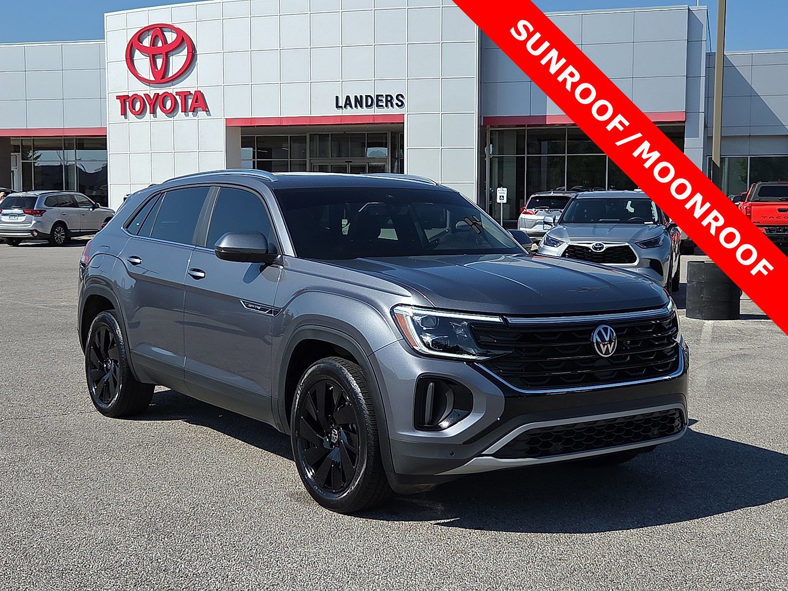 2024 Volkswagen Atlas Cross Sport SE w/Tech