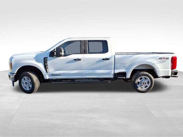2026 Ford F-250 XLT photo 3