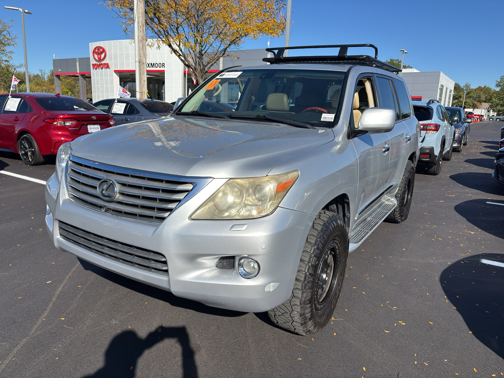 2008 Lexus LX 570 Base photo 3