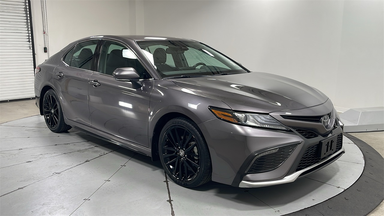 2023 Toyota Camry XSE photo 3