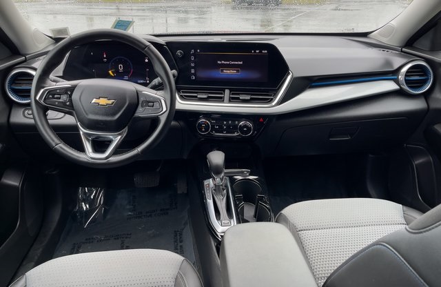 2024 Chevrolet Trax LT photo 7