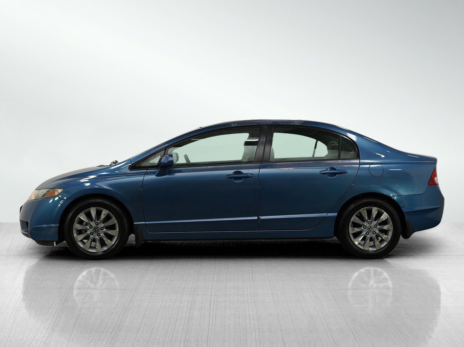 Used 2010 Honda Civic EX with VIN 2HGFA1F81AH521625 for sale in Burnsville, Minnesota