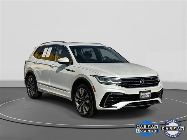 2022 Volkswagen Tiguan SEL R-LINE's photo