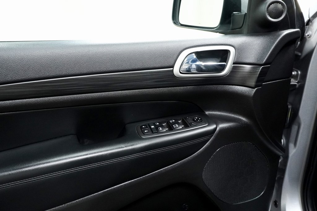 2021 Jeep Grand Cherokee Laredo E photo 18