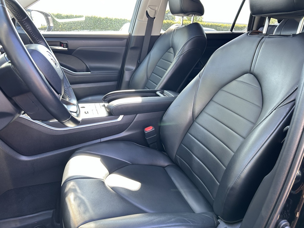 2022 Toyota Highlander XLE photo 20