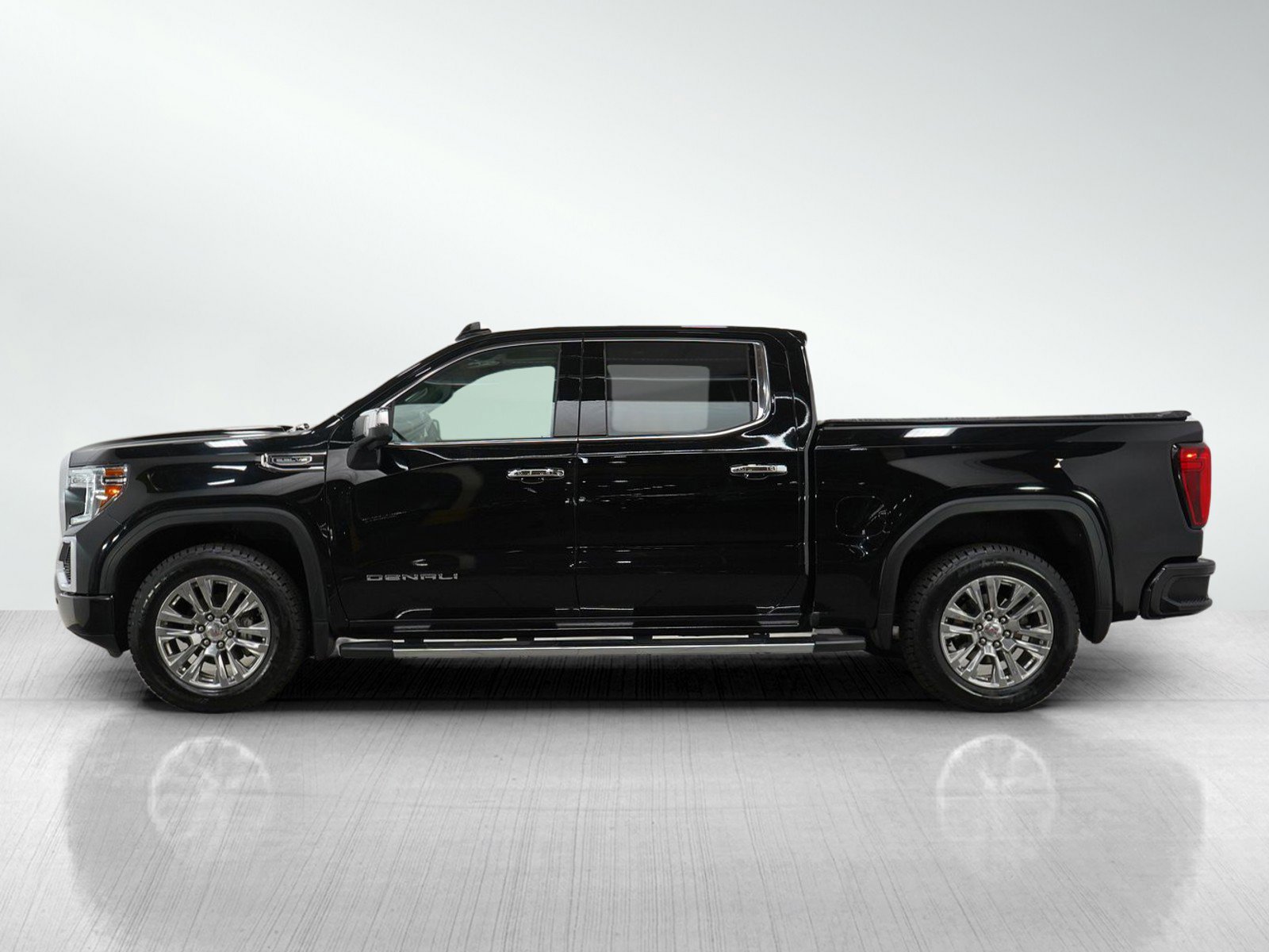 Used 2020 GMC Sierra 1500 Denali Denali with VIN 3GTU9FED4LG204094 for sale in Bloomington, Minnesota
