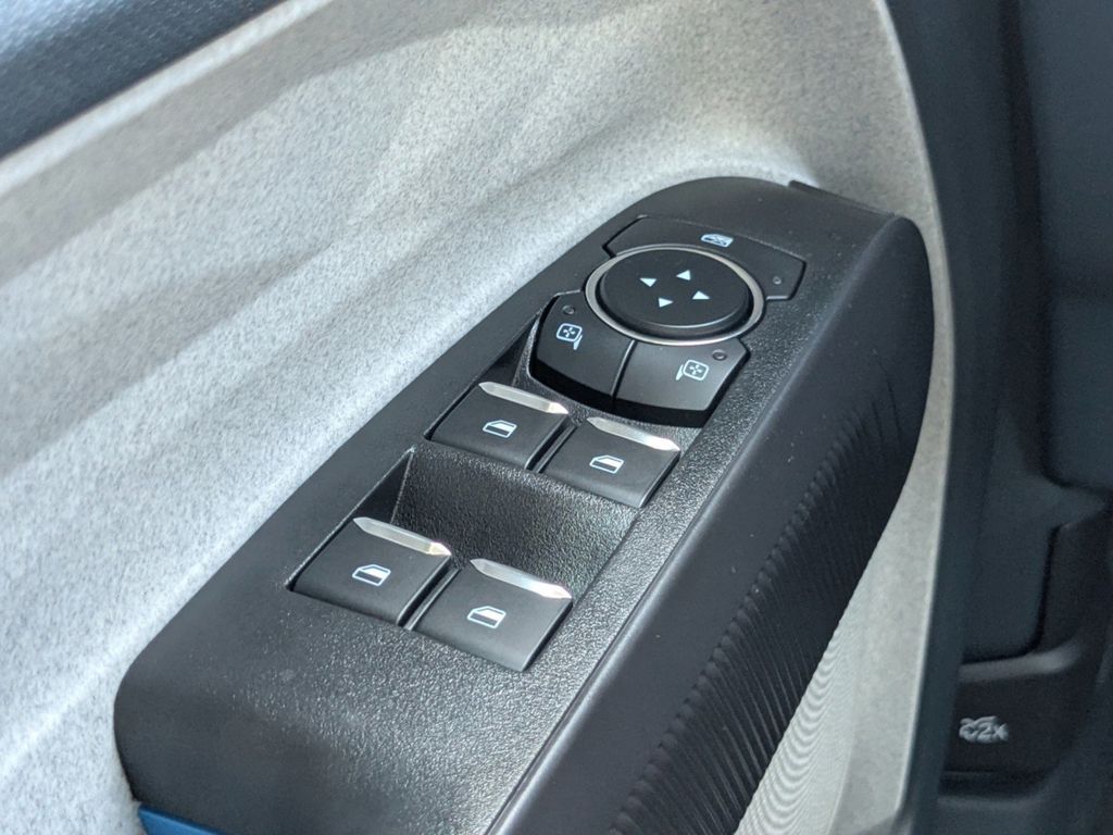 2025 Ford Maverick XLT photo 21