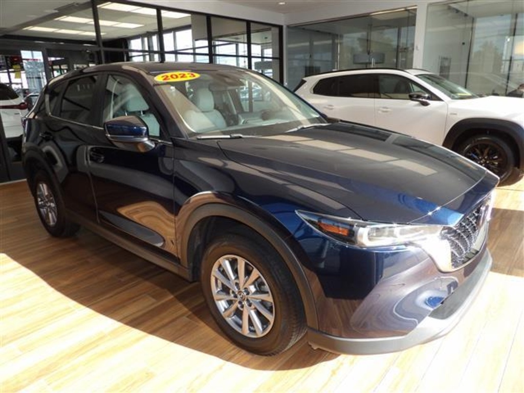 2023 Mazda CX-5 2.5 S Preferred photo 3