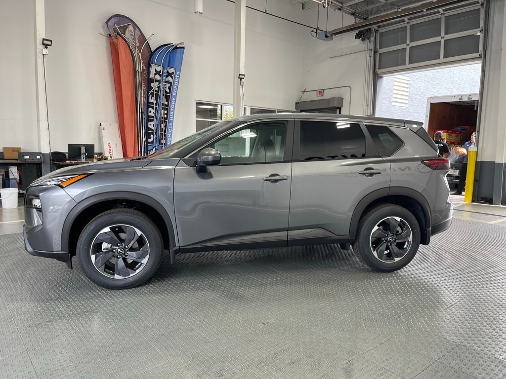 2026 Nissan Rogue SV photo 4