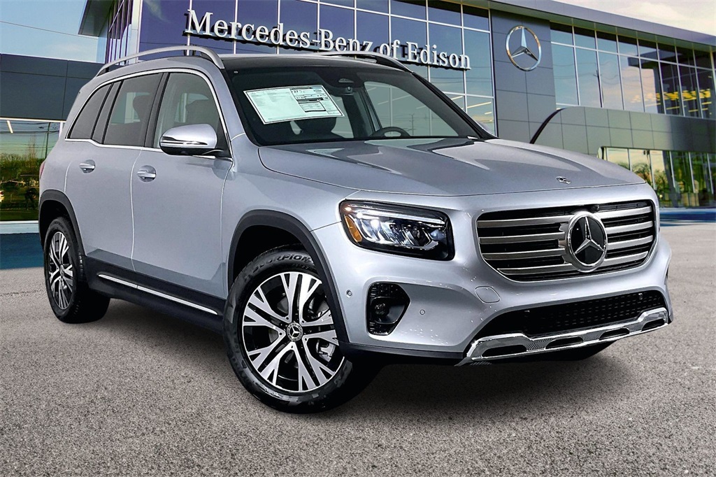 2026 Mercedes-Benz GLB GLB 250's photo