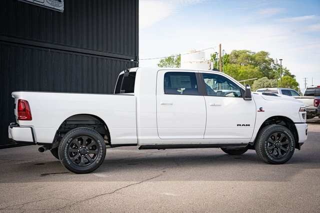 2025 Ram 3500 Laramie photo 7