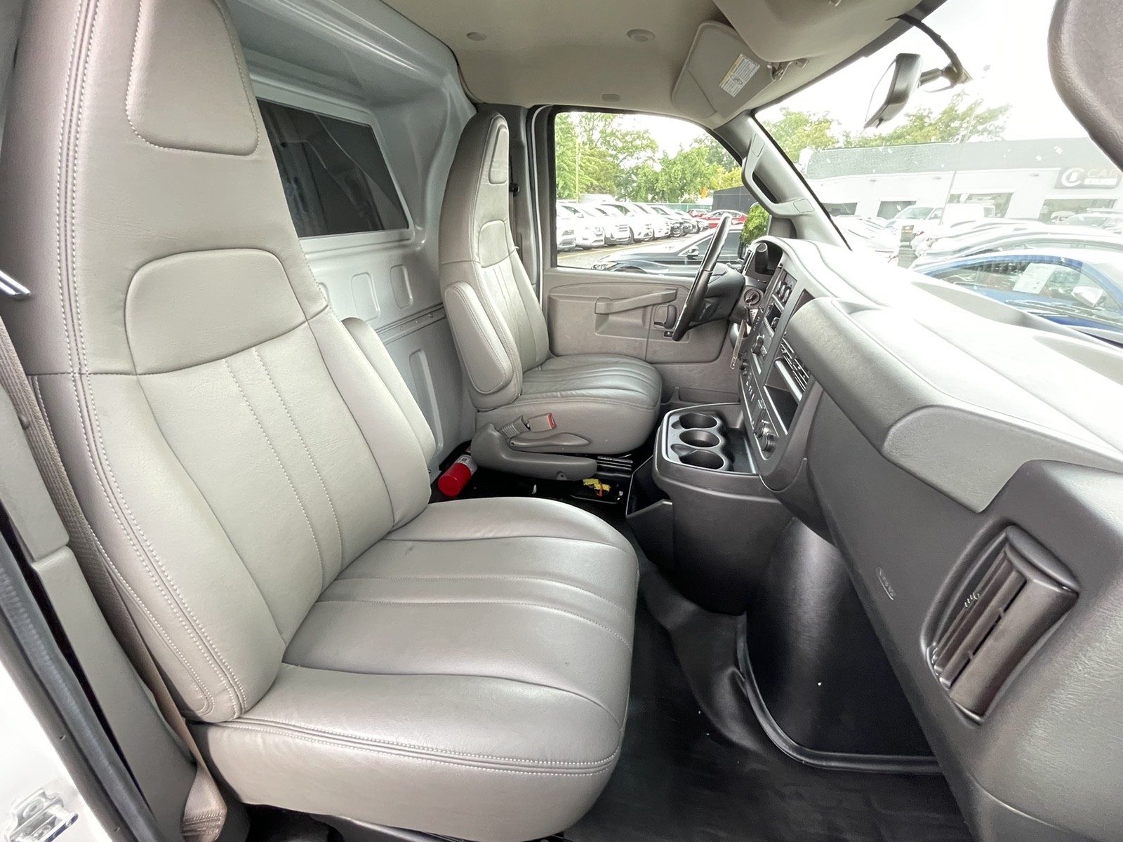 2019 Chevrolet Express Cargo Van photo 24
