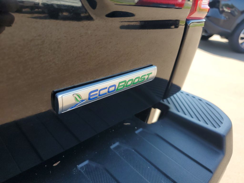 2020 Ford F-150 XLT photo 25