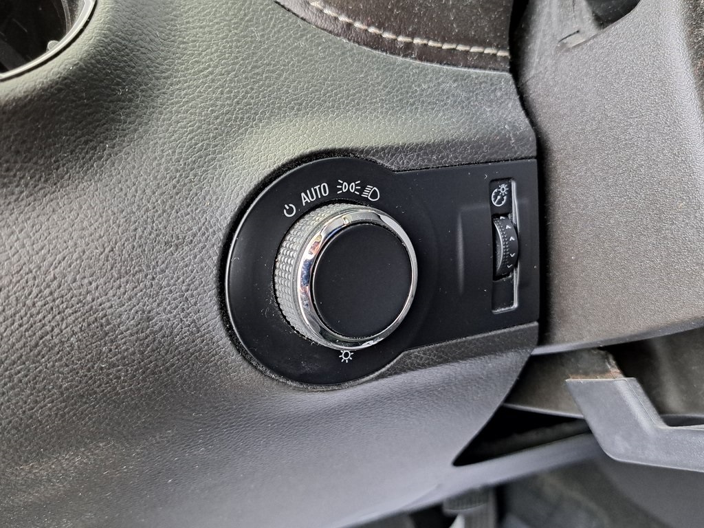 2012 Chevrolet Camaro 1LS photo 13
