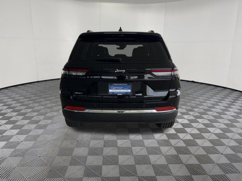 2023 Jeep Cherokee Base photo 5