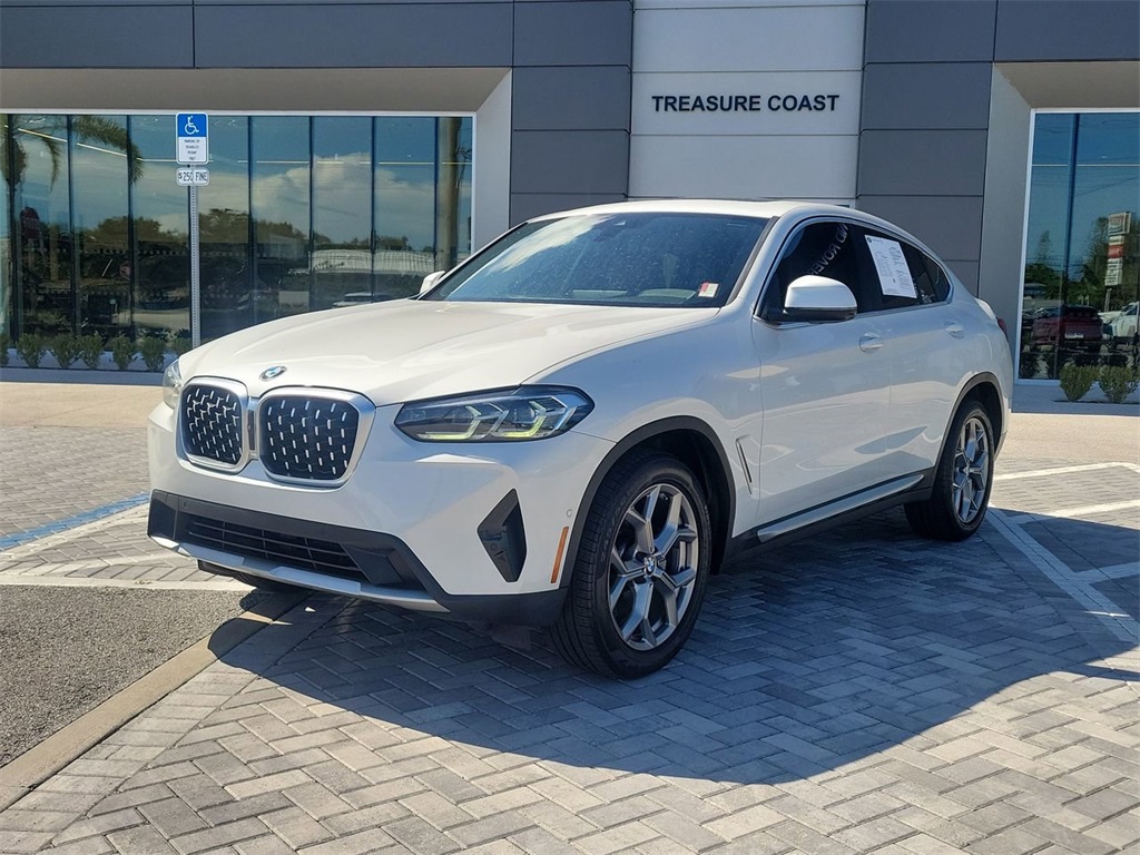 2024 BMW X4 30i's photo