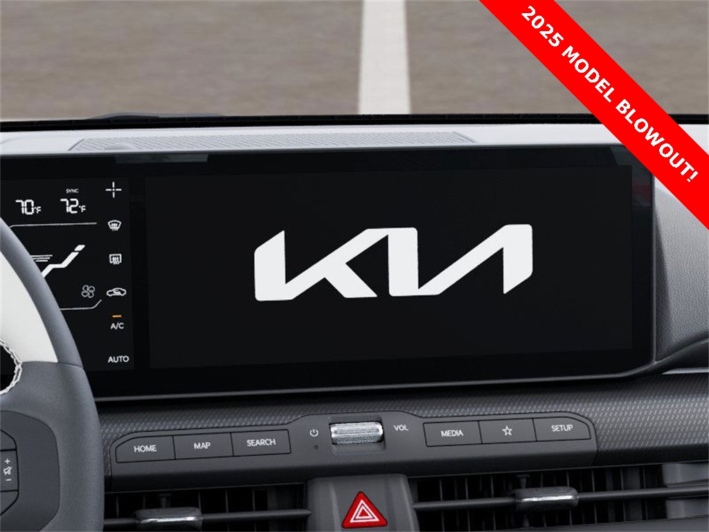2025 Kia K4 GT-Line Turbo photo 18