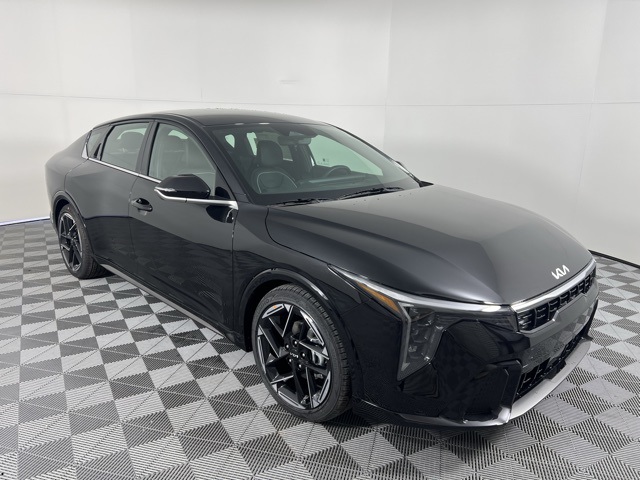 2025 Kia K4 GT-Line's photo