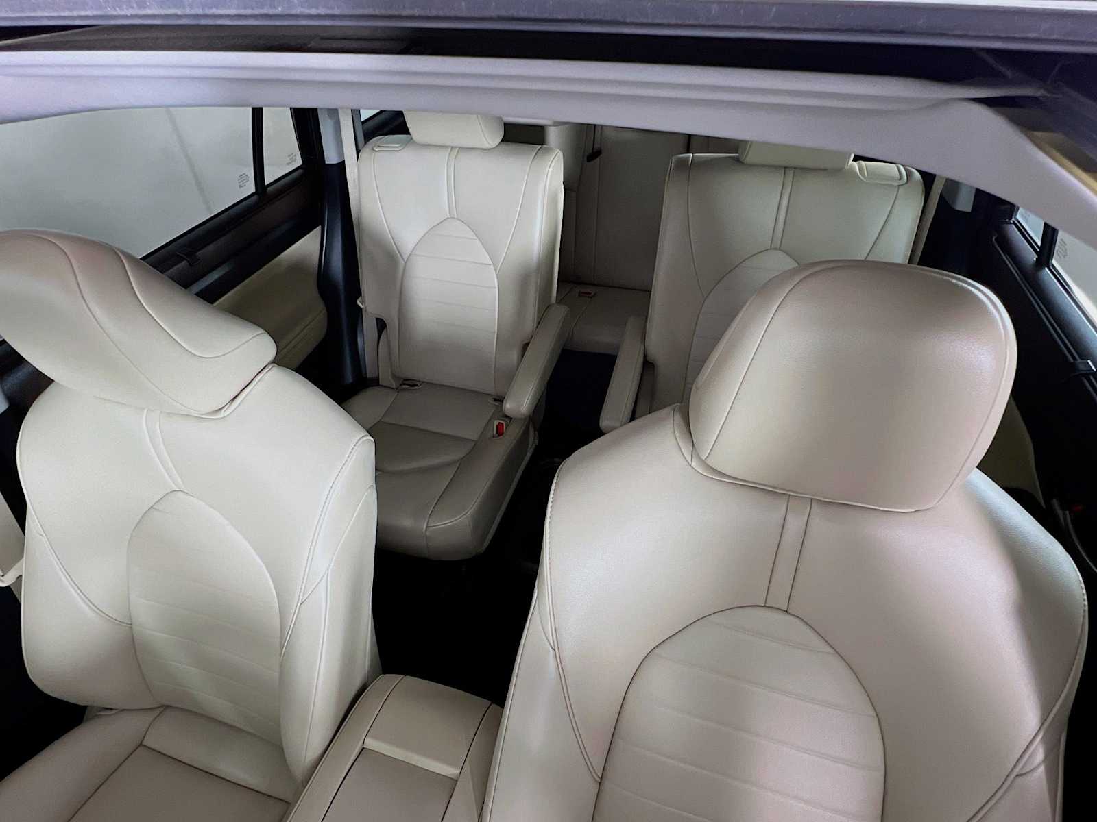 2021 Toyota Highlander XLE photo 14