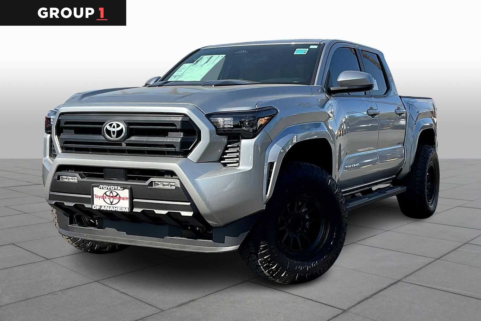 2025 Toyota Tacoma SR5's photo