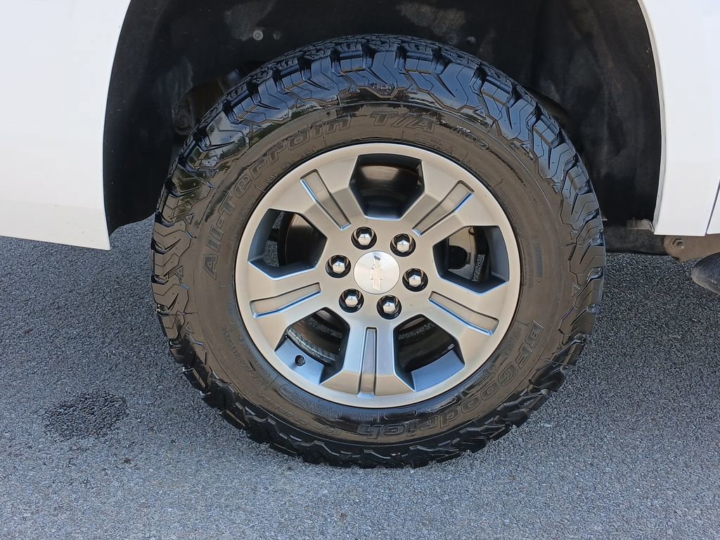 2018 Chevrolet Suburban LT photo 33