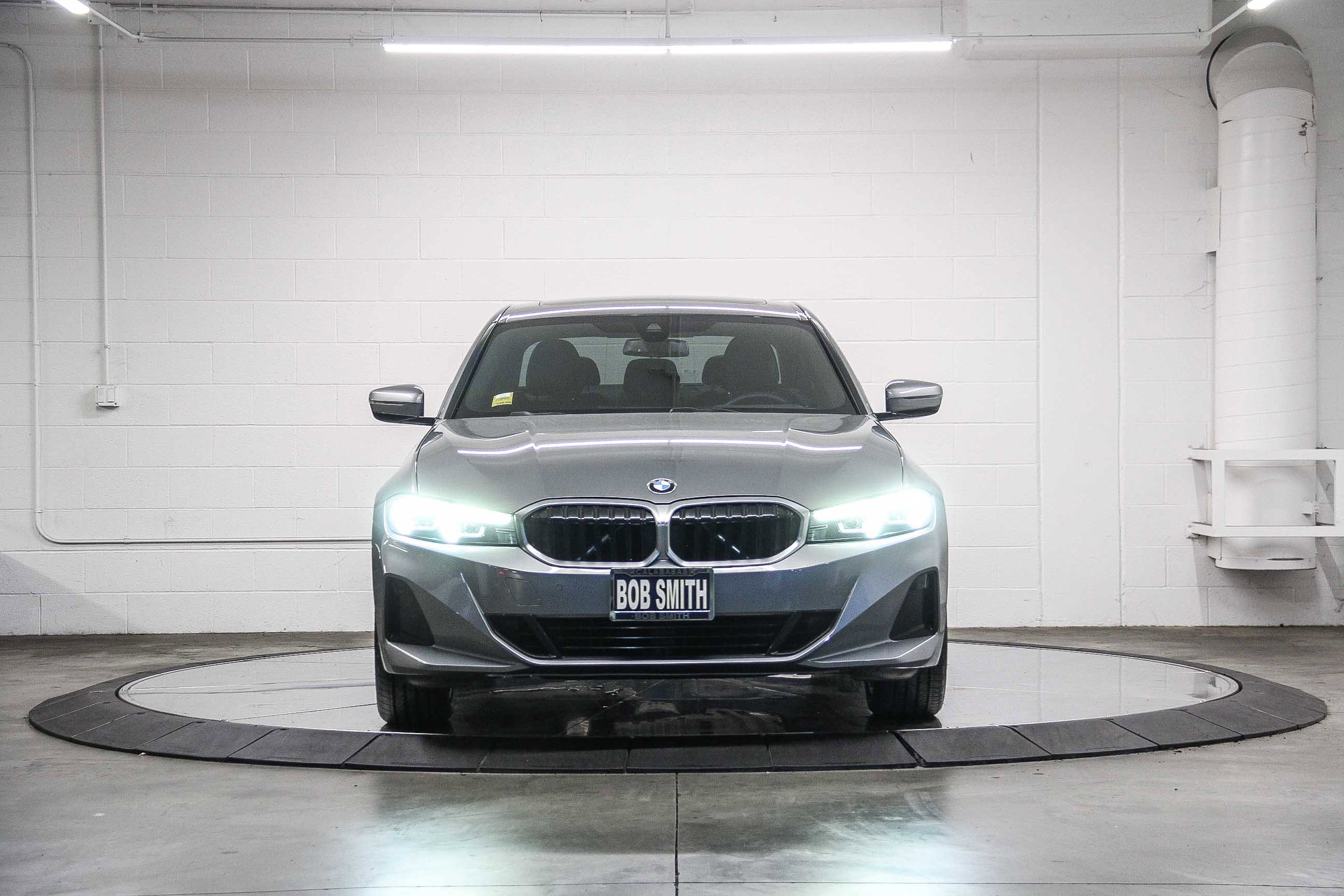 2023 Bmw 330i photo 2