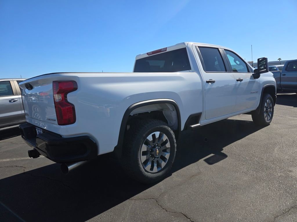 2026 Chevrolet Silverado 2500HD Custom photo 4