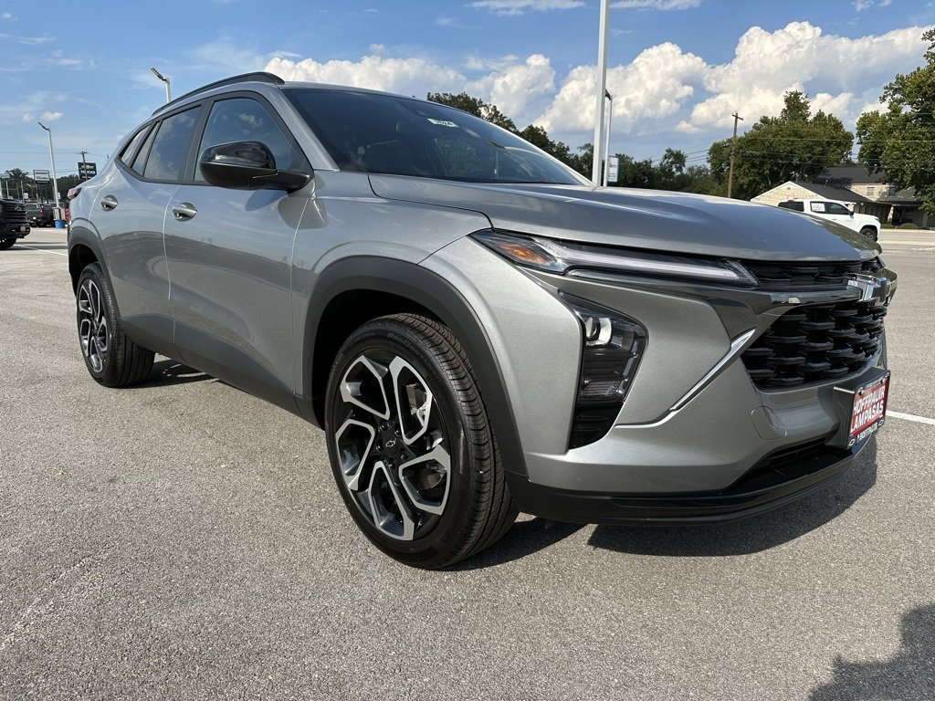 2025 Chevrolet Trax photo 4