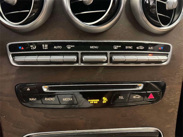 2018 Mercedes Benz GLC 300 4MATIC photo 18