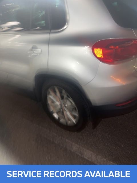 2017 Volkswagen Tiguan Wolfsburg Edition photo 4