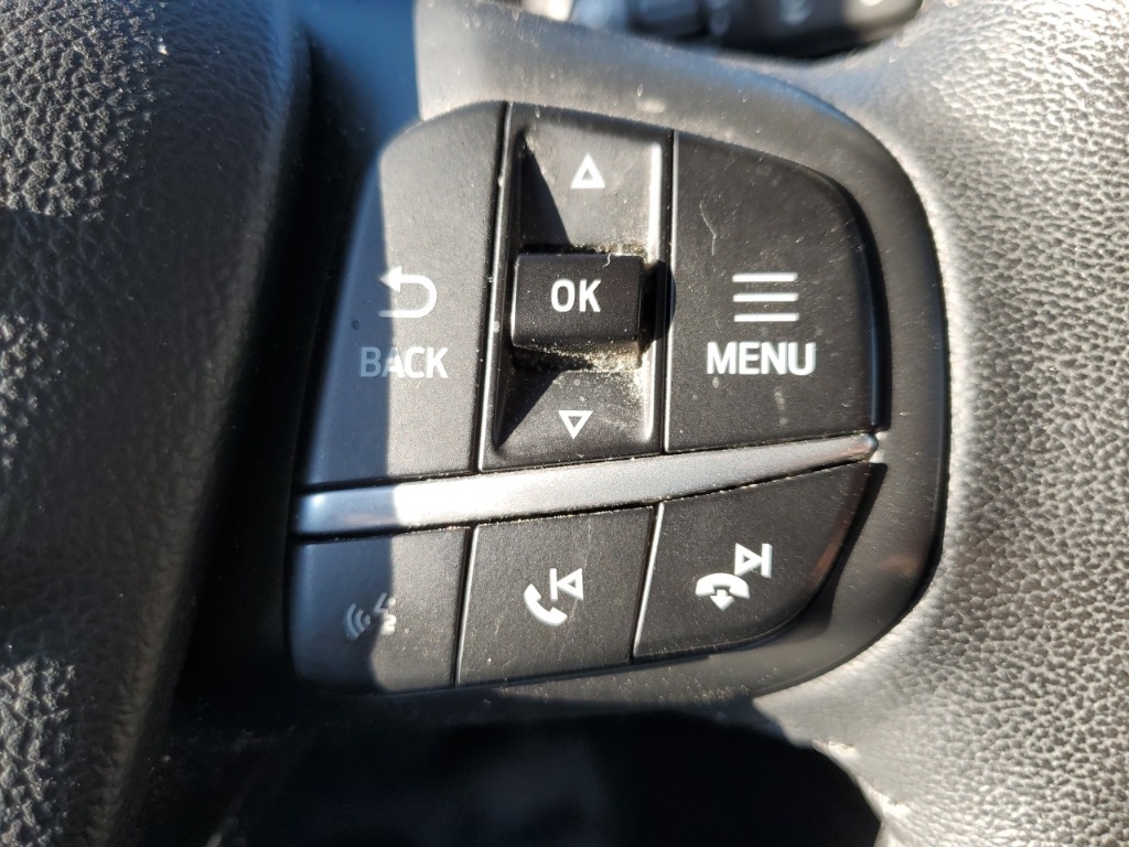 2020 Ford Escape SEL photo 9