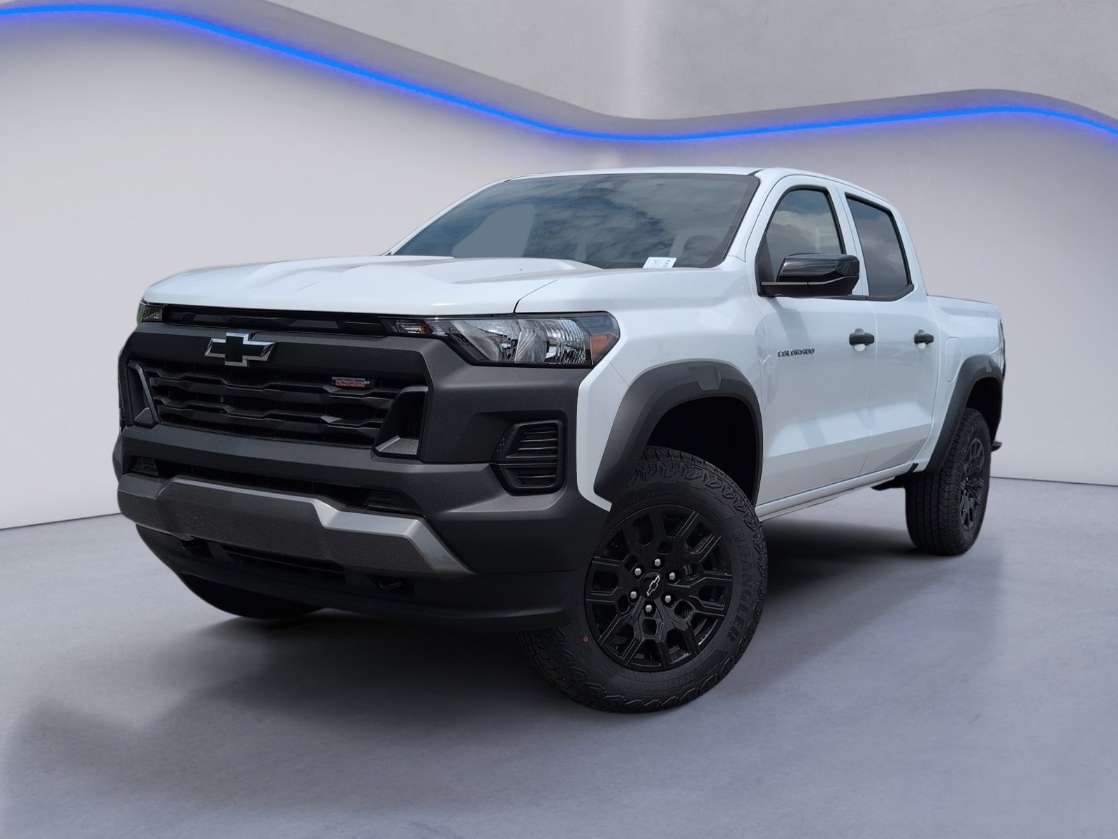 2026 Chevrolet Colorado Trail Boss photo 2