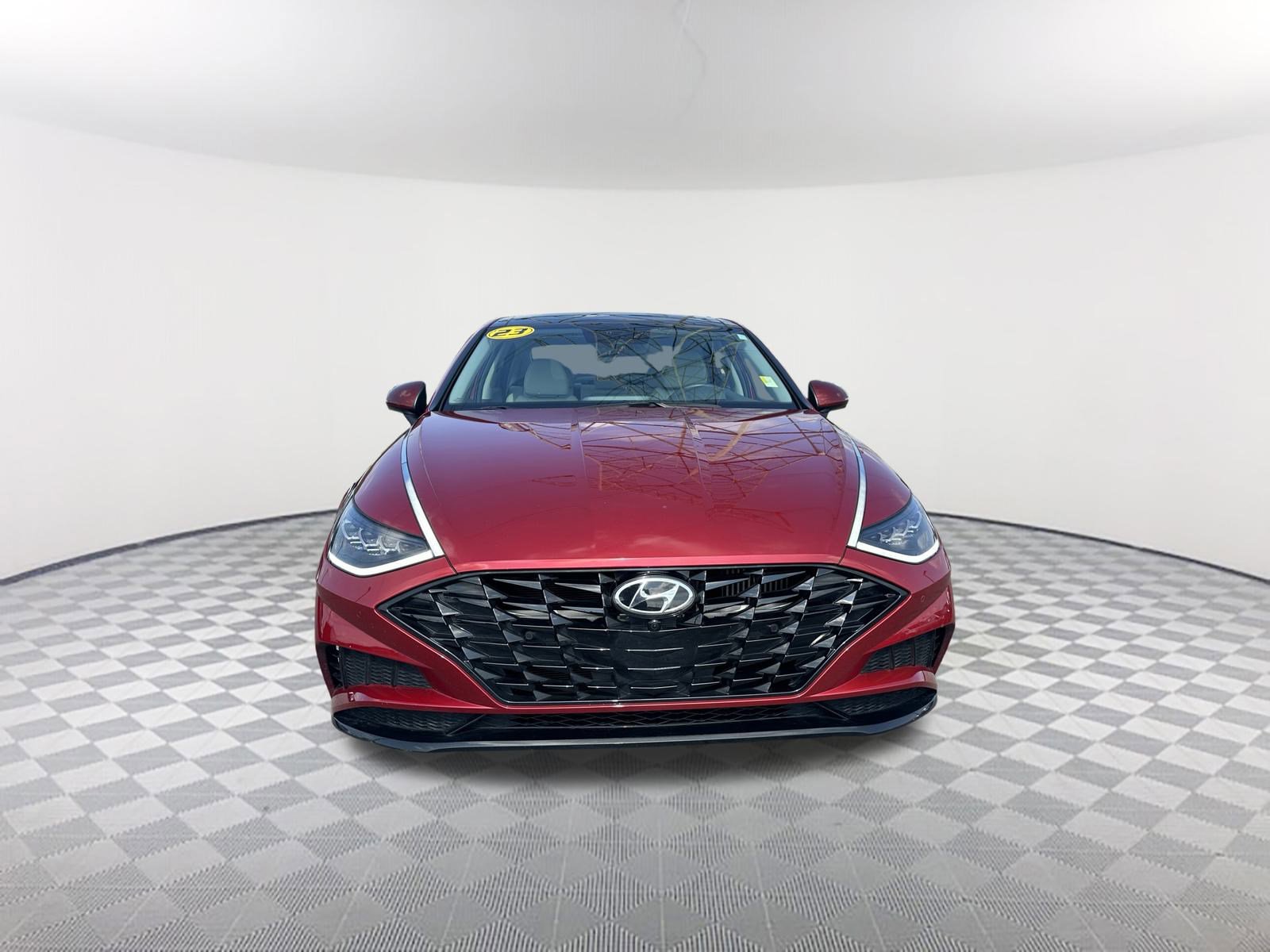 2023 Hyundai Sonata Limited photo 2