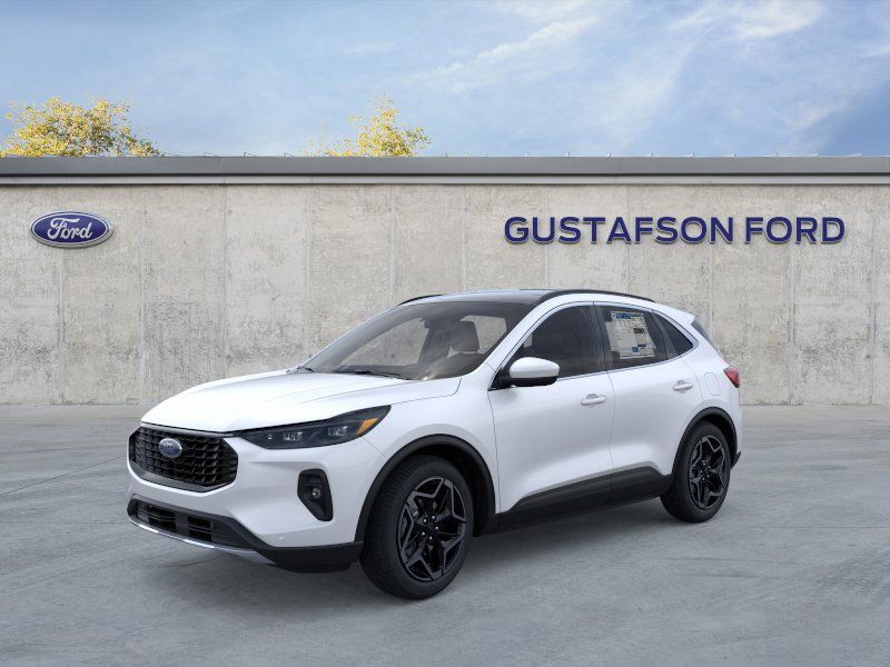 2026 Ford Escape Platinum's photo