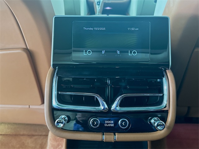 2023 Bentley Bentayga EWB Azure First Edition photo 24