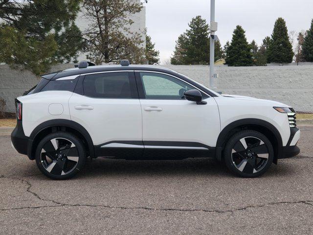 2025 Nissan Kicks SR photo 2