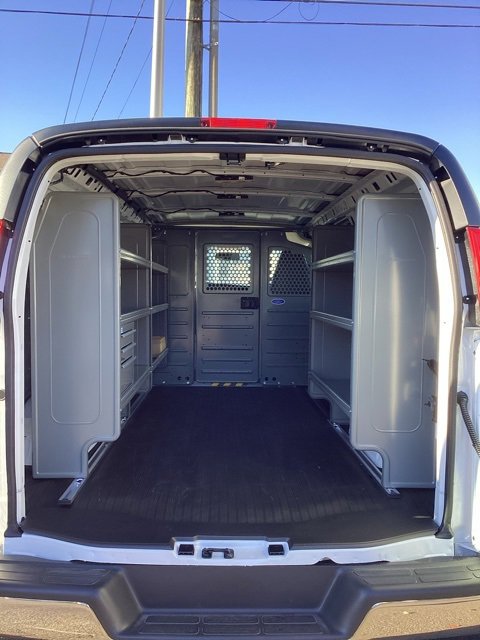 2024 Chevrolet Express Cargo 2500 photo 2