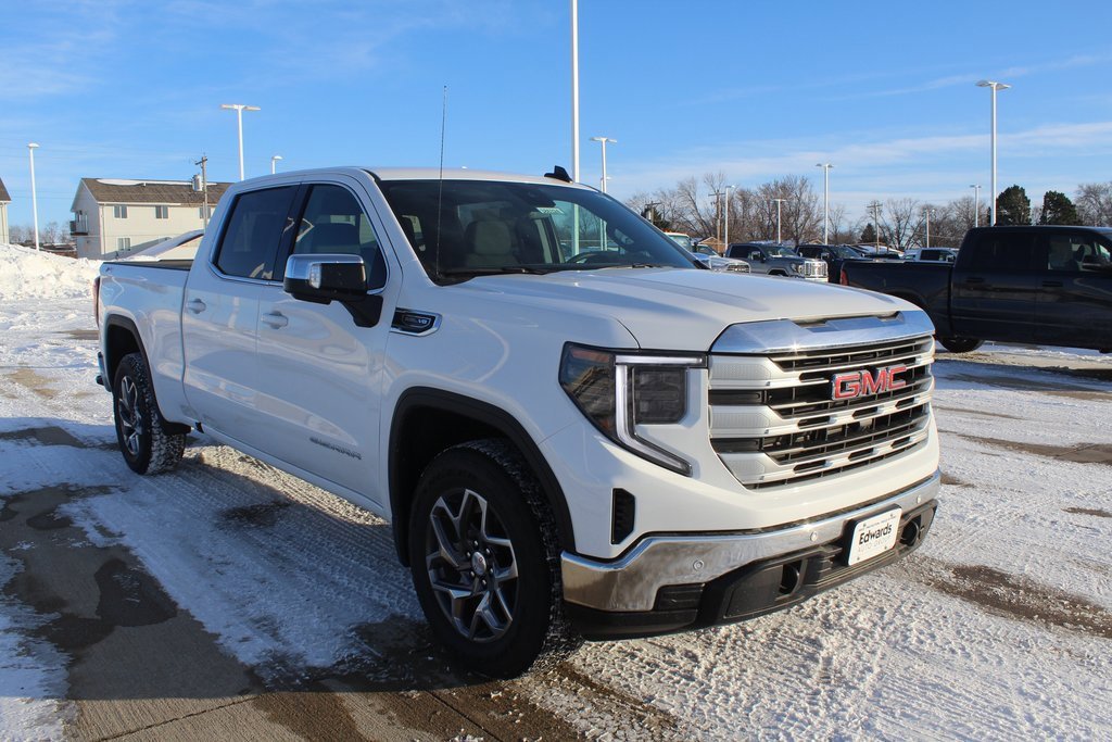 2026 GMC Sierra 1500 SLE's photo