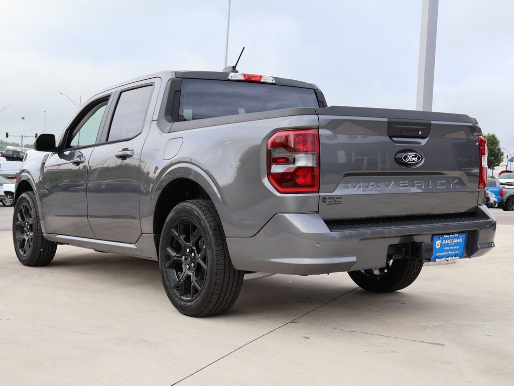 2025 Ford Maverick photo 3