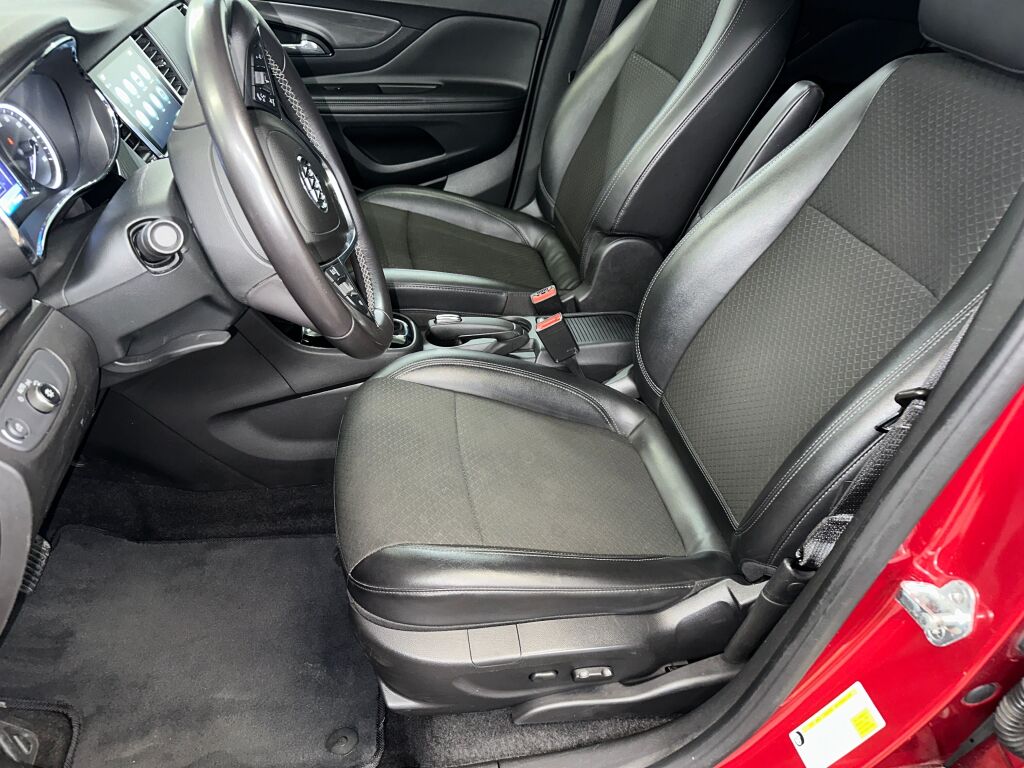 2020 Buick Encore Preferred photo 2