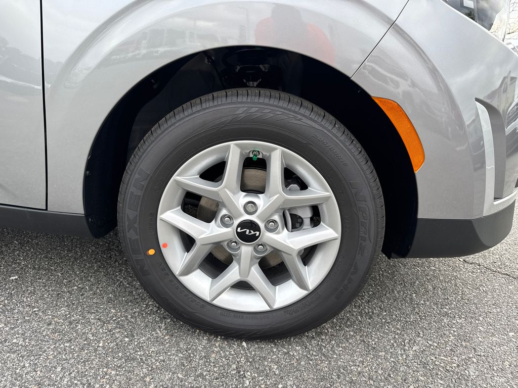 2025 Kia Soul LX S photo 9